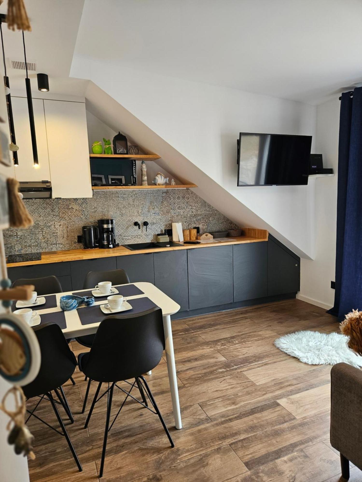 Apartament Grunwaldzka 105 Z Tarasem 5O M Do Plazy โปเบียโรโว ภายนอก รูปภาพ