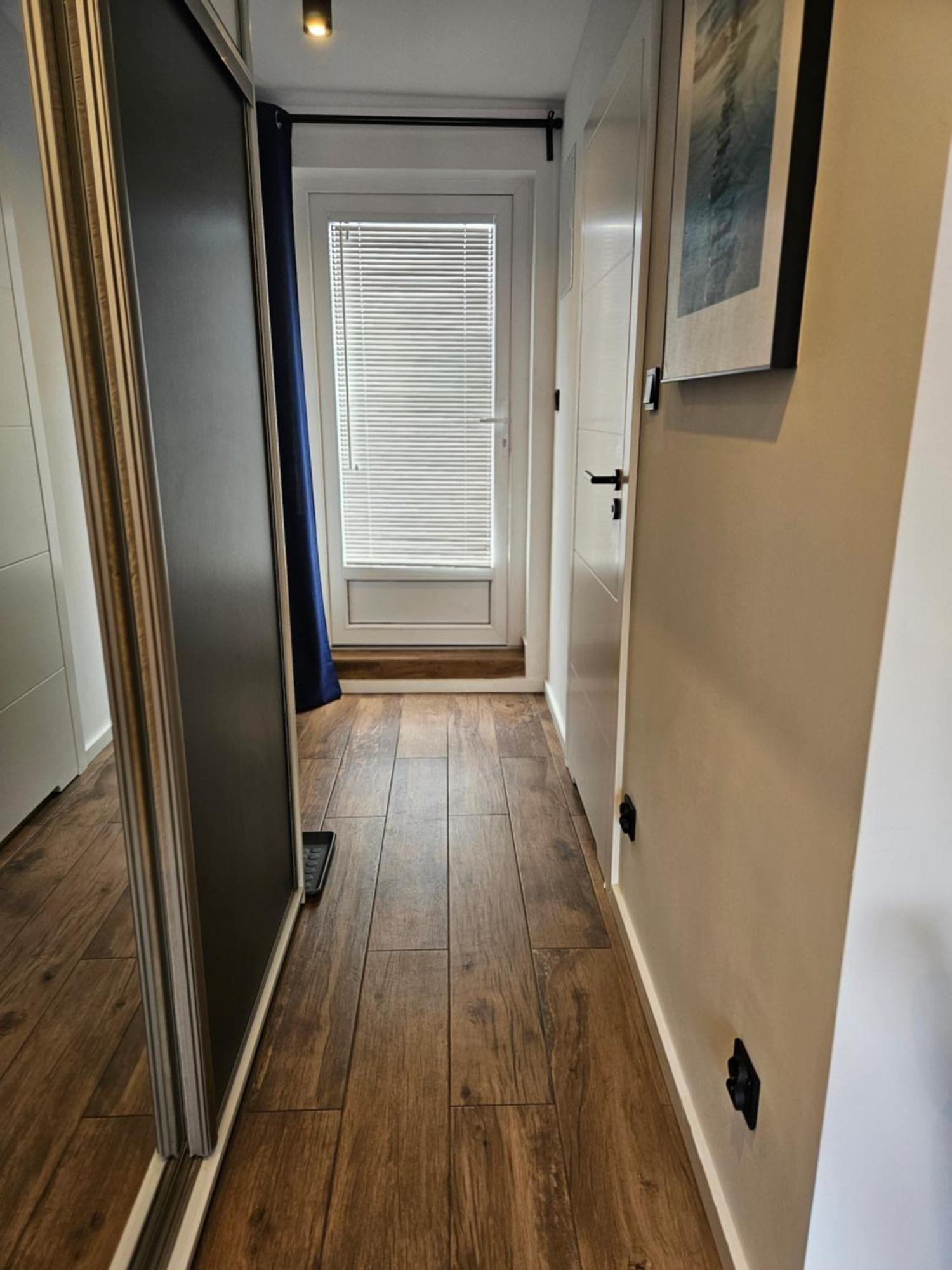 Apartament Grunwaldzka 105 Z Tarasem 5O M Do Plazy โปเบียโรโว ภายนอก รูปภาพ
